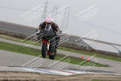 media/Nov-29-2025-TrackDaz (Sat) [[10ae2d9bce]]/B Group/Session 4 (Wheelie Bump)/